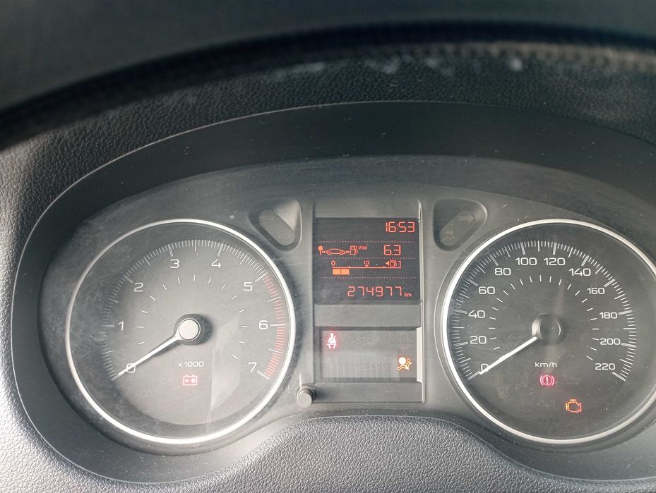 Продається Peugeot 301, 1,2 газ/бензин , мех КПП , пробіг 275 тис.