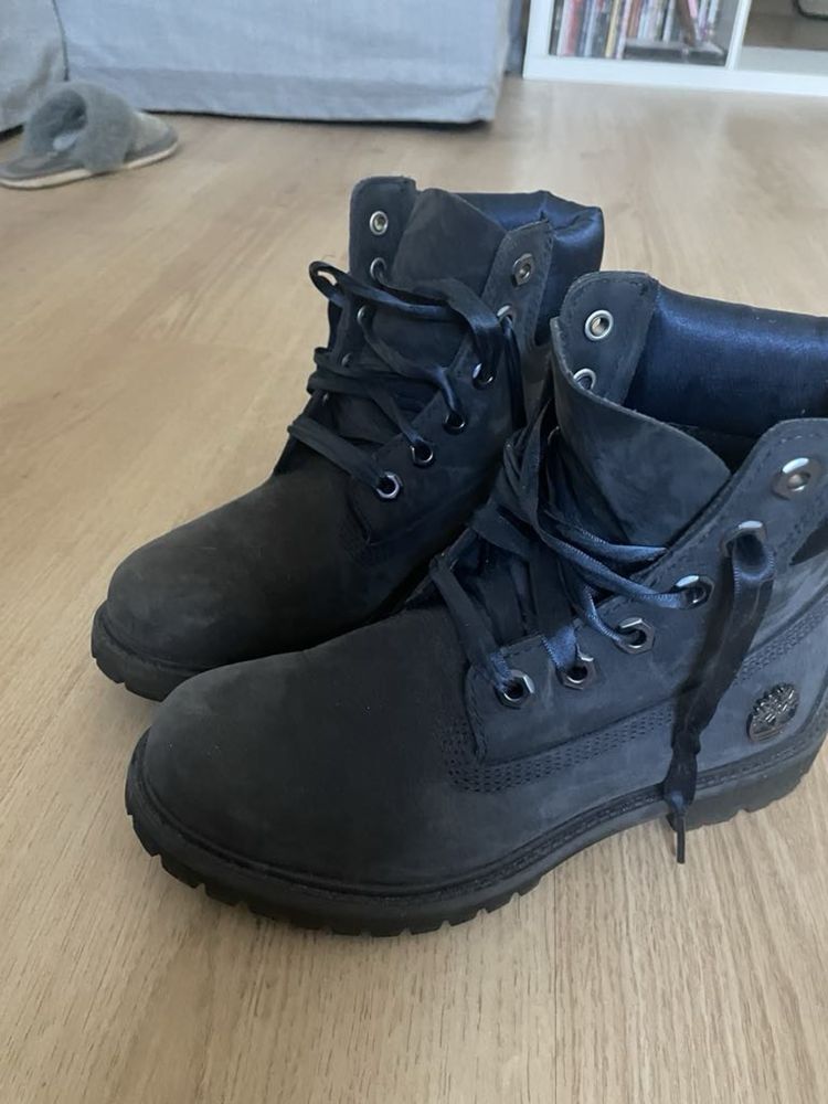 Оригінальні черевики Timberland темно-синього кольору