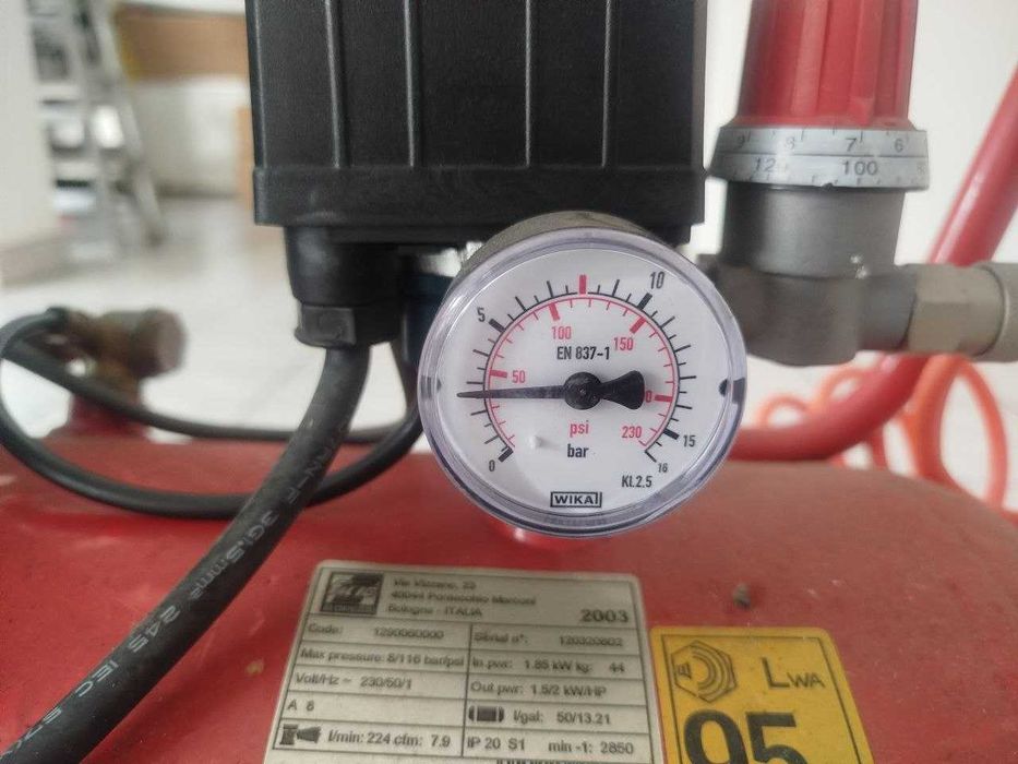 FIAC kompresor tłokowy olejowy 50L 8bar 1.85kW
