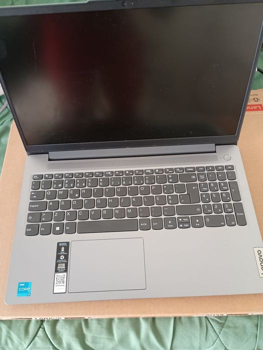 Portátil Lenovo estado de novo