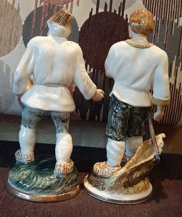 Косарь и Сеятель, Коростень, аторская подпись,цена за пару.