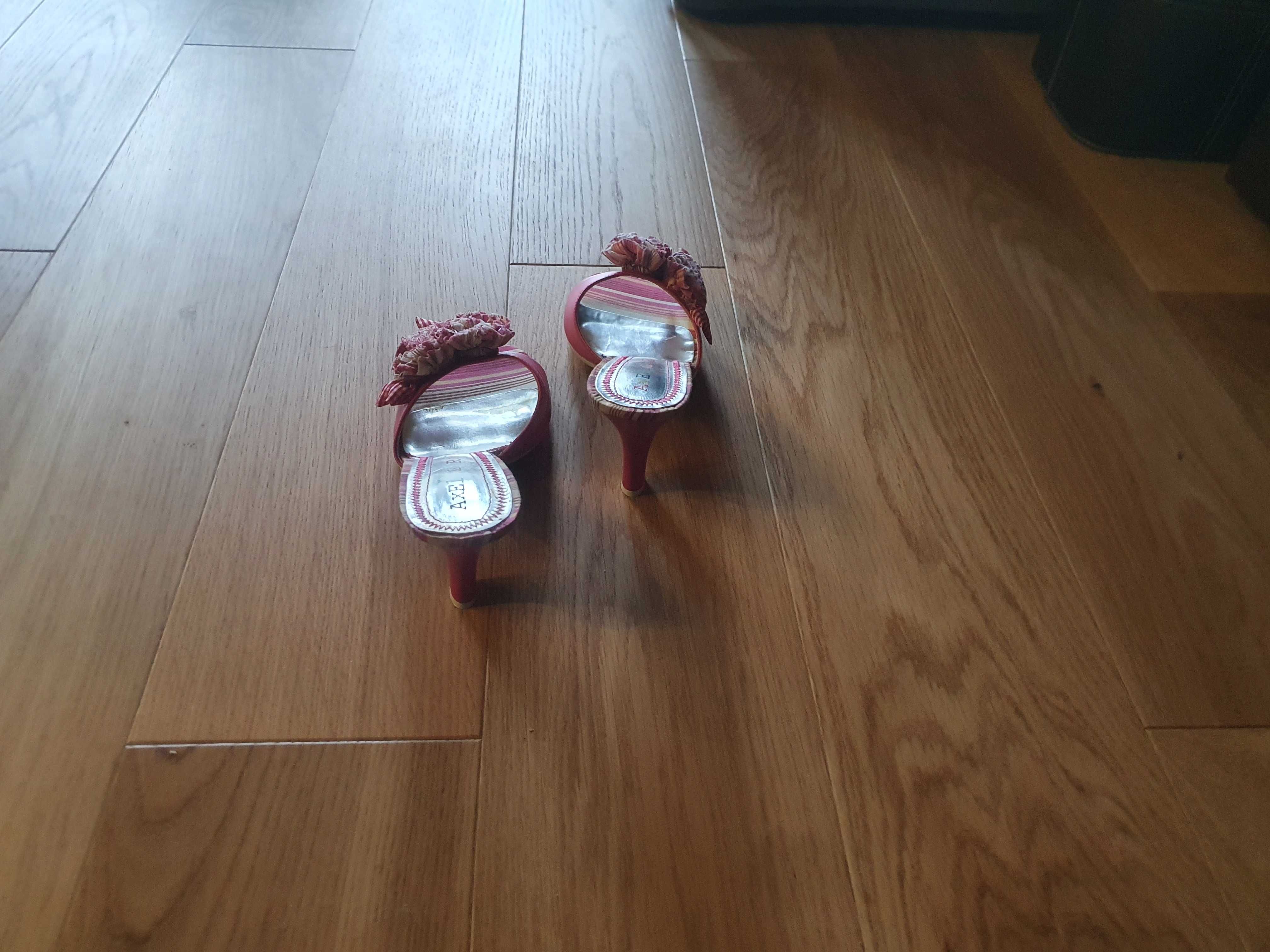 Buty firmy AXEL & ROSE