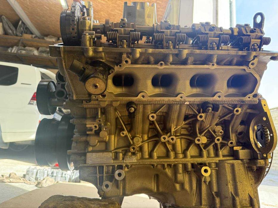 Двигатель мотор голый 4.4 Бензин Range Rover Vogue 2023г.  N63B44E