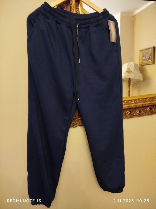 Spodnie dresowe granatowe