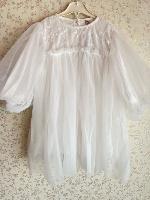 Святкова сукня для дівчинки