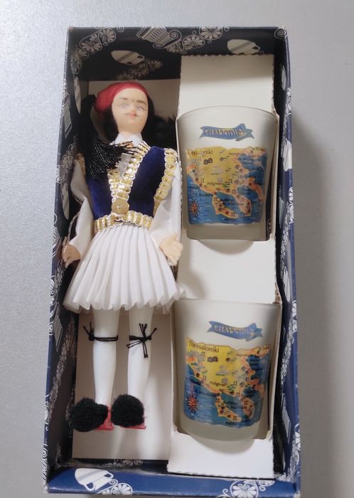 Набір сувенірний дві рюмки і  фігурка