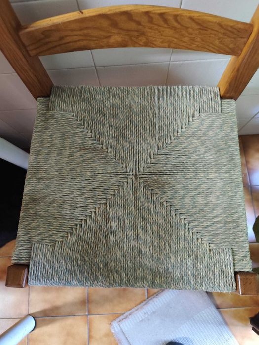 Mesa de refeição com 4 cadeiras