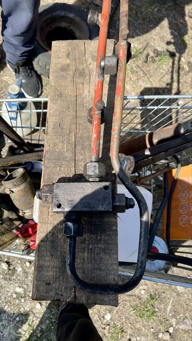 Продам Запчастини Екскаватор Юмз ЕO-2621 Цилінд Розпридільник