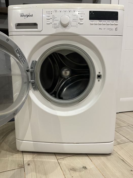 Пральна машина Whirlpool на 6кг загрузки білизни