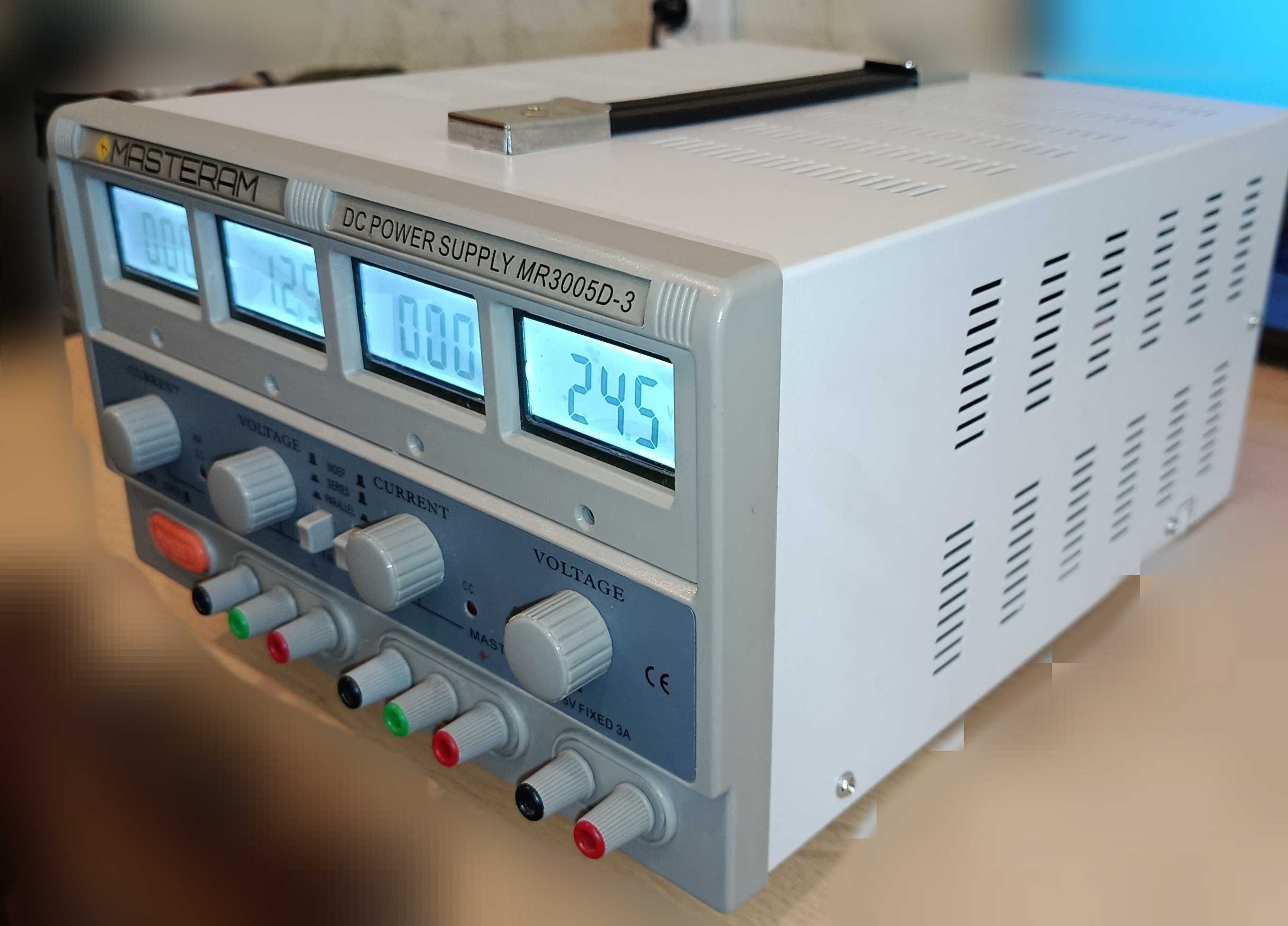 лабораторний триканальний блок живлення Masteram MR3005D-3