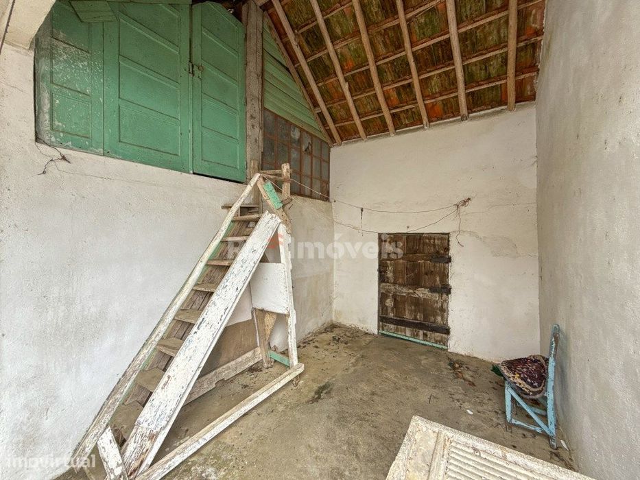 Moradia T2 c/ terreno - Galegos, Tomar