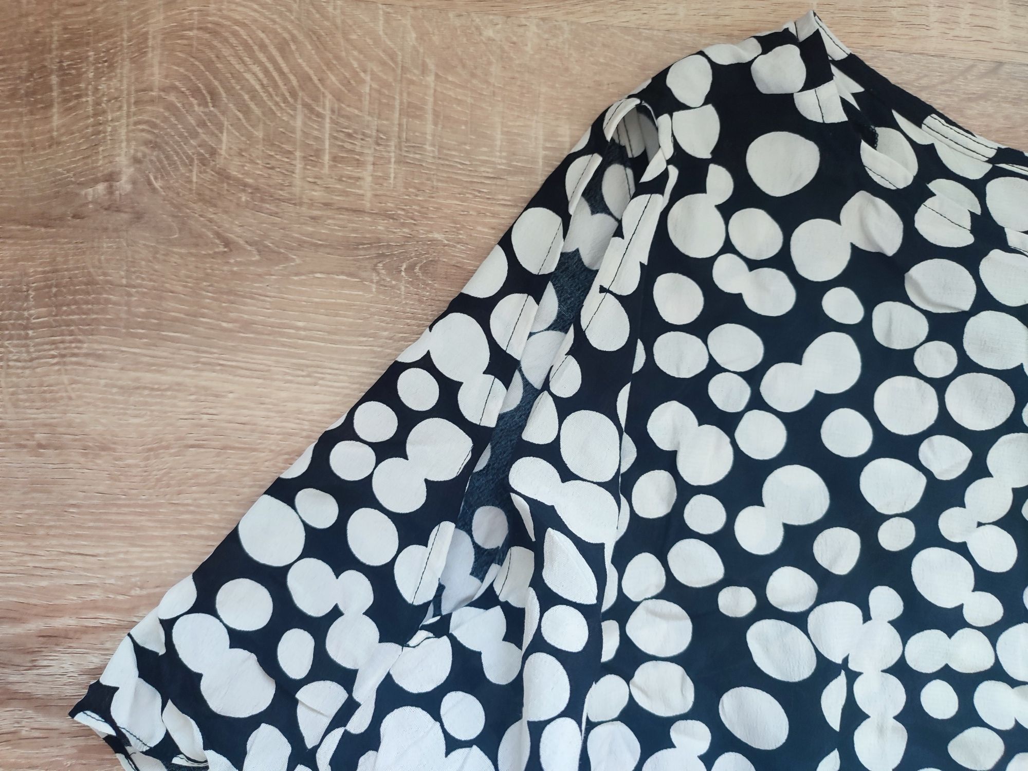 Sukienka z wiskozy w kroki plus size