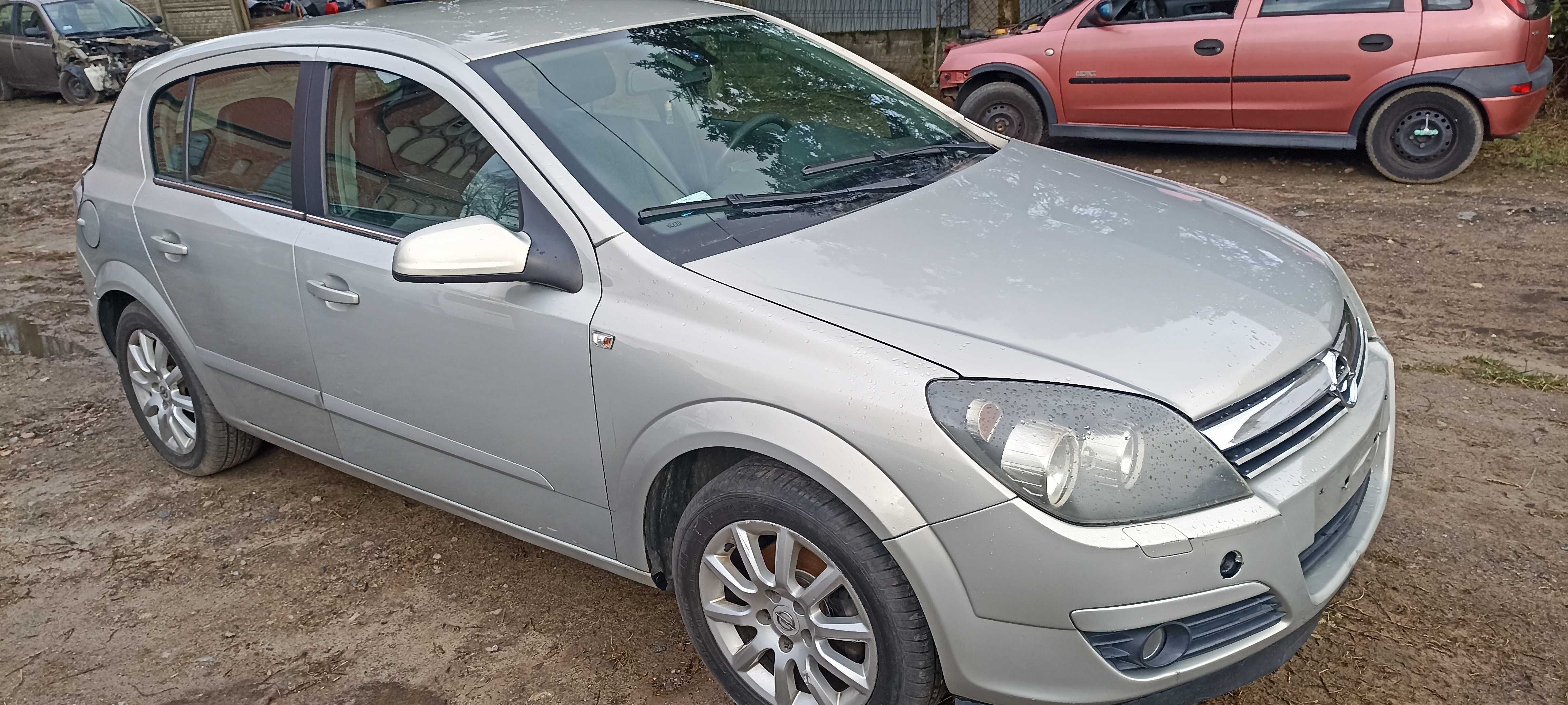 głowica  Z17DTH opel astra h 1.7 cdti lak Z167