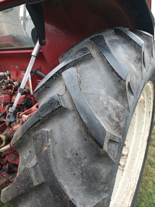 International 585 xl . IH Case