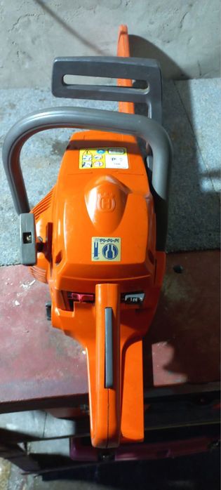 Бензопила Husqvarna