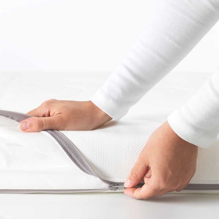 Berço/cama SUNDVIK + Colchão KRUMMELUR  + protector berço IKEA