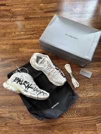 Чоловічі кросівки Balenciaga runner white graffiti  45 розмір