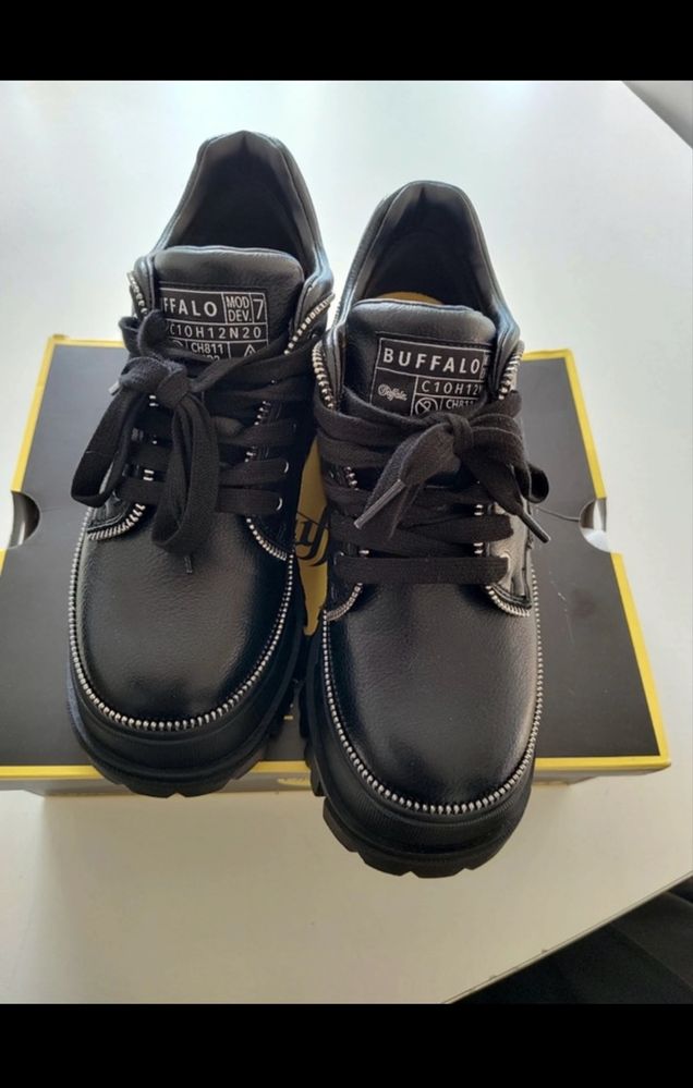 Buffalo buty vegan czarne platformie koturnie podwyzszeniu