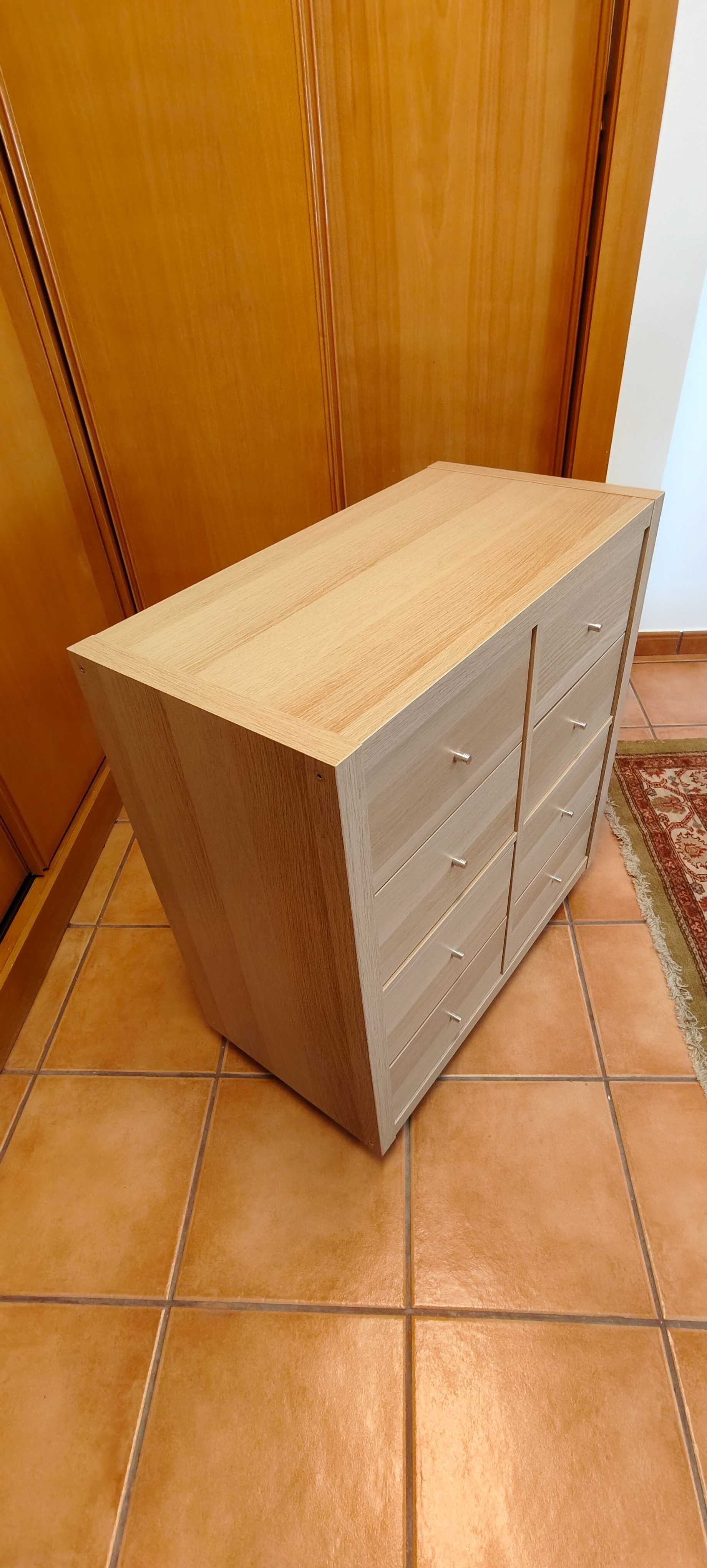 Estante Ikea mod. Kallax 77cm x h77cm com 8 gavetas cor carvalho