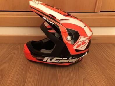Capacete kenny track