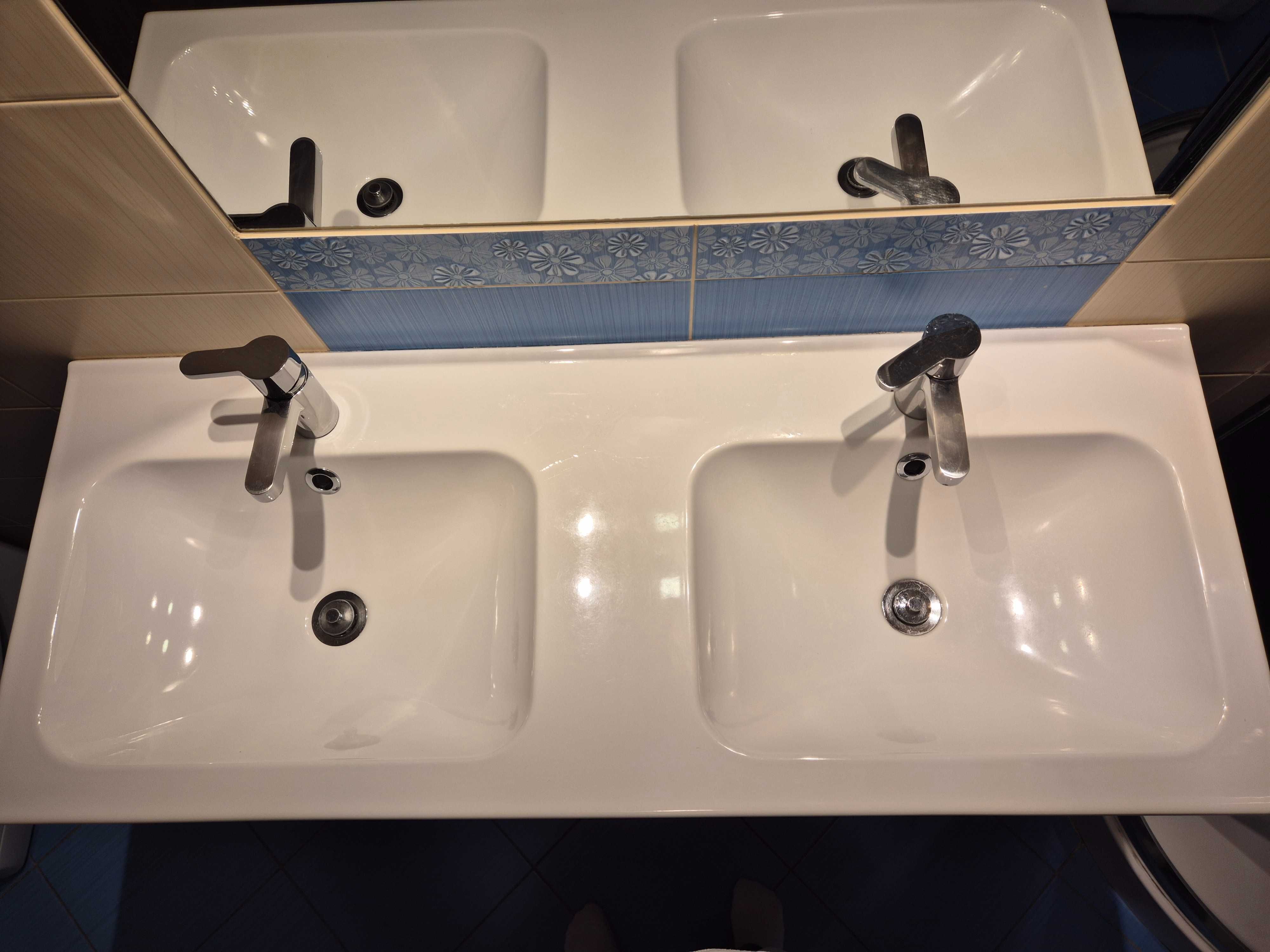 Umywalka podwójna z szafką. Ikea