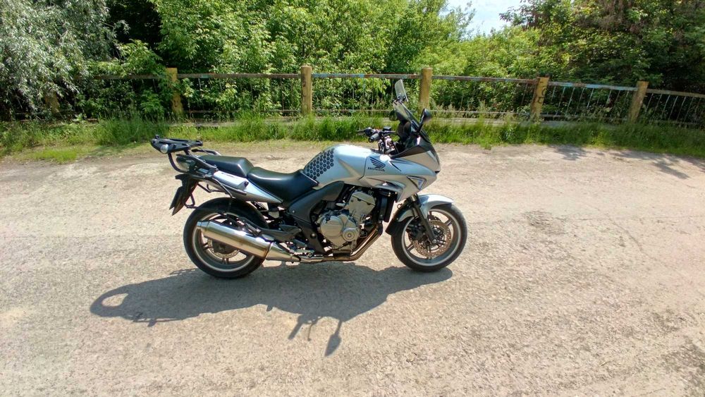 Продам хонду CBF 600