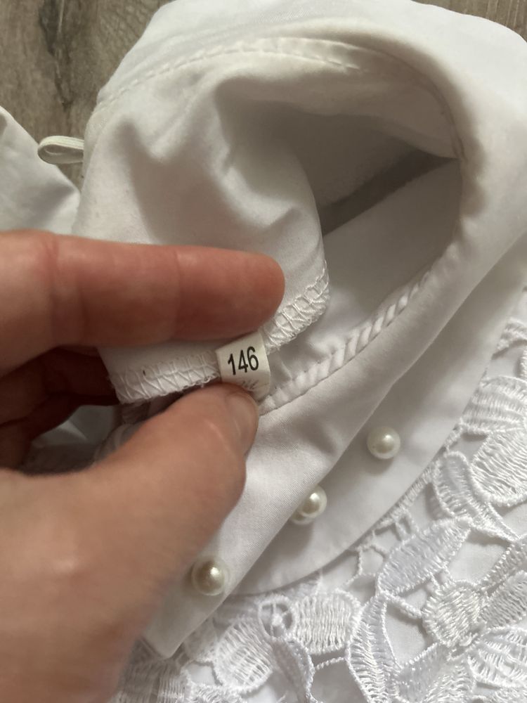 Продам шкільну блузу