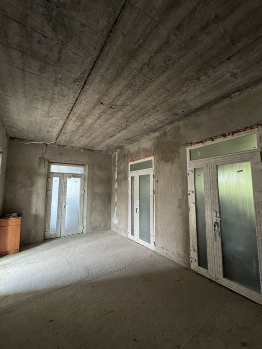 Продаж 2-х будинків у Великій Коренихі по ціні одного!