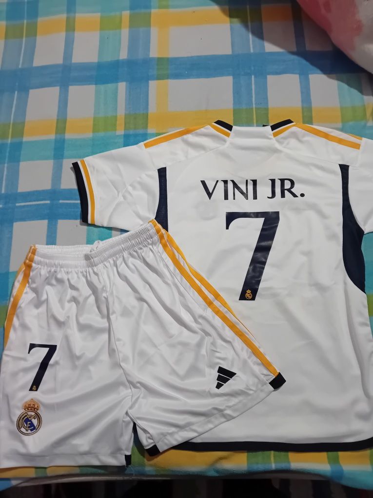 Kit Vinicius jr 7 real madrid