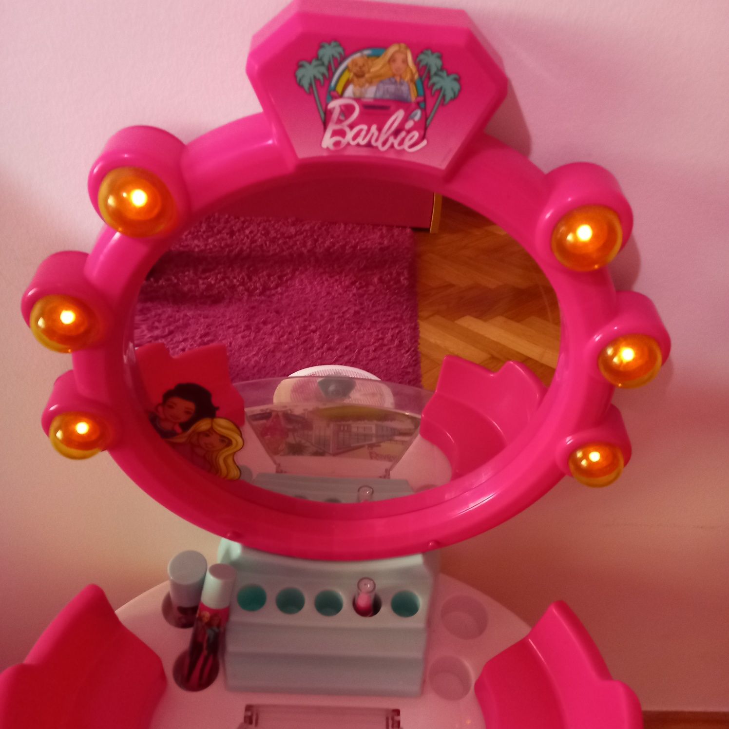 Trocado da barbie com luzes e música