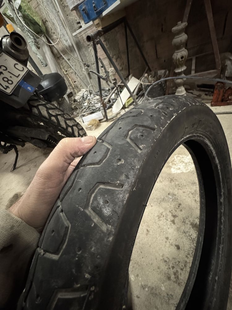 Pirelli Phanton 100/90-18