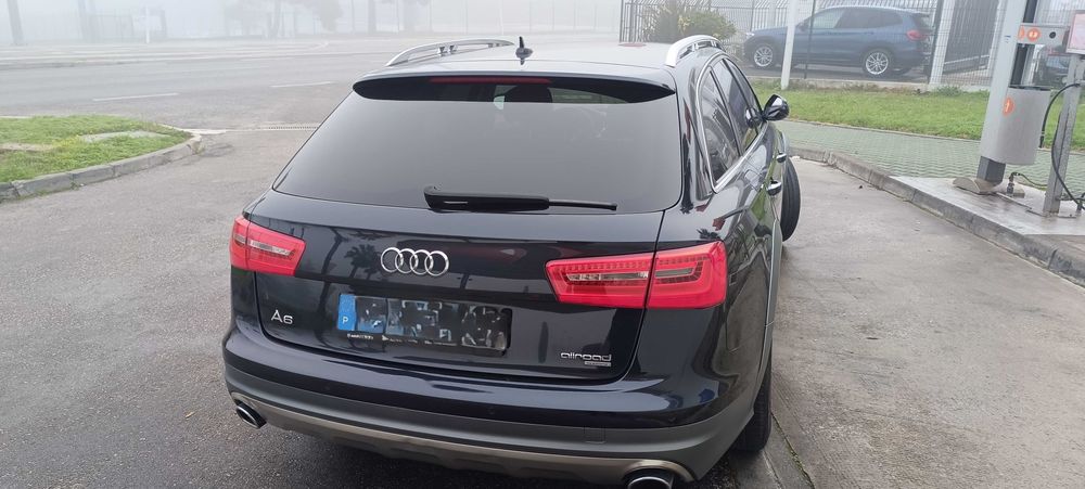 Impecável Audi A6 Allroad 3.0 TDi quattro Adv.S tronic