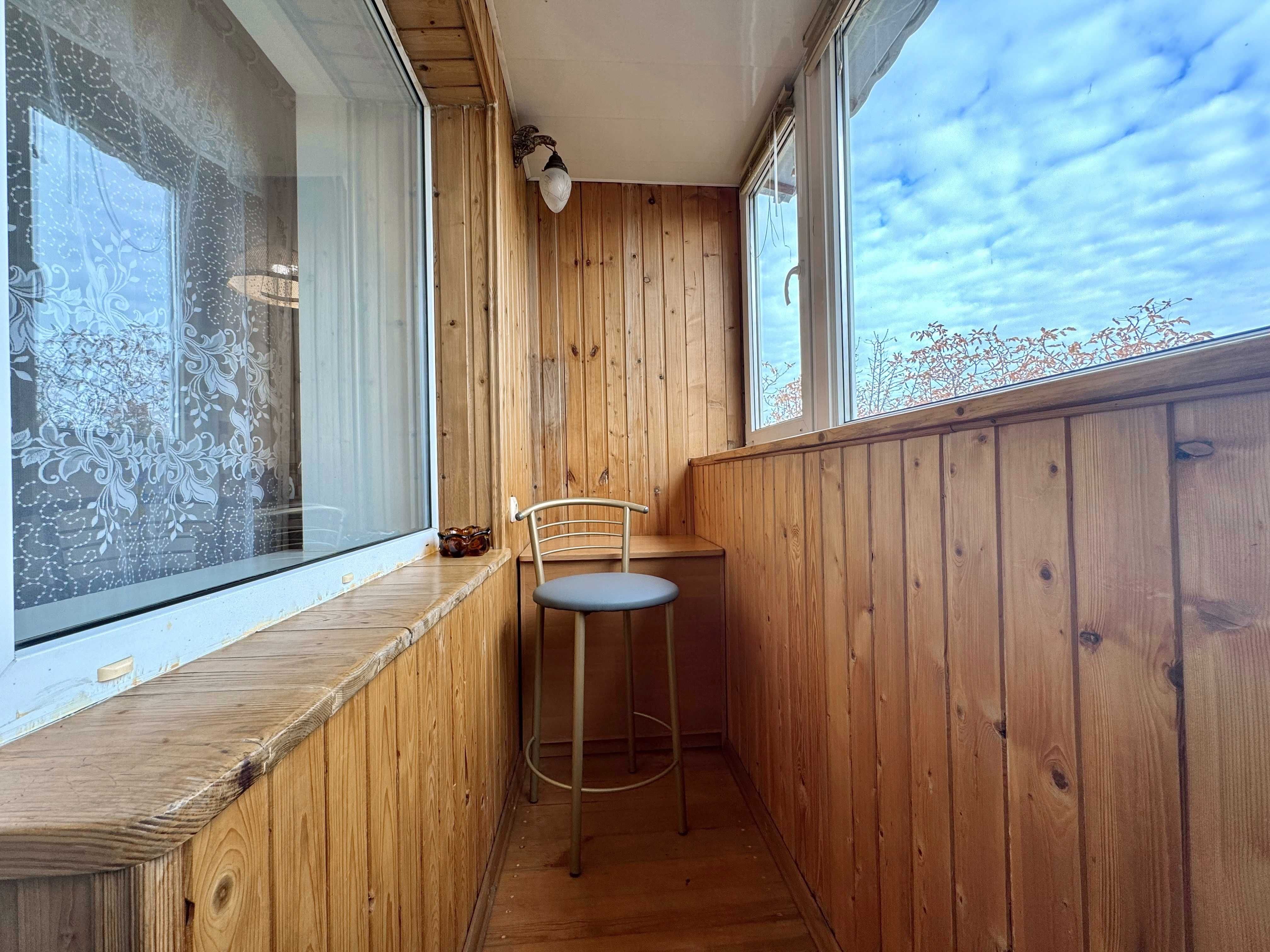 ApartPoltava Стильна квартира поряд БІЛОЇ АЛЬТАНКИ подобово. БАНК ЧЕК