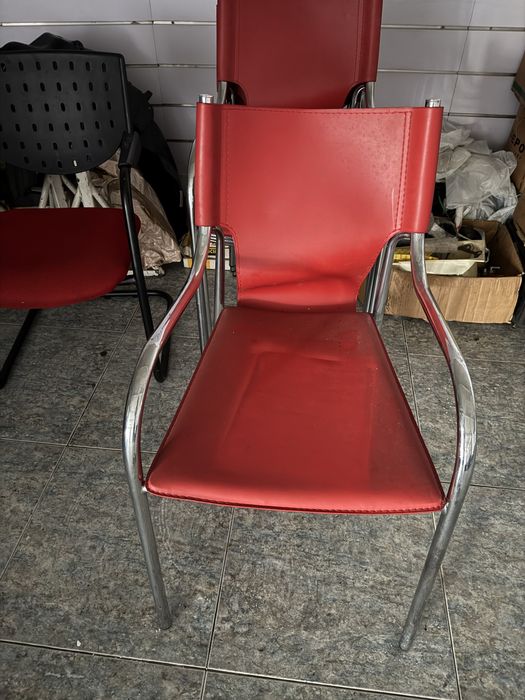 Cadeiras escritório em Pele