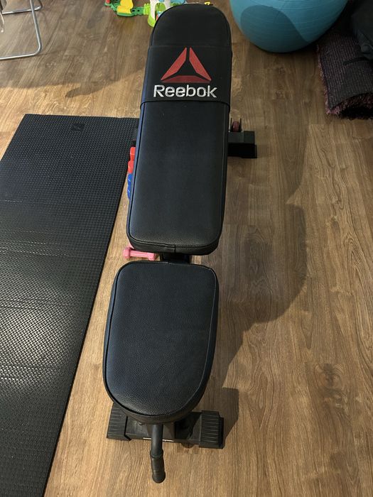 Banco de abdominais/exercicios REEBOK