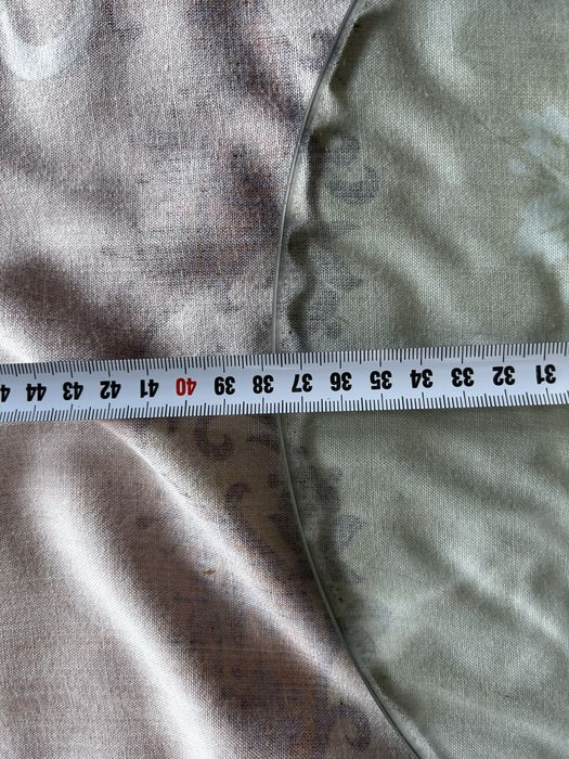 3 manequins femininos de corpo inteiro com base de vidro