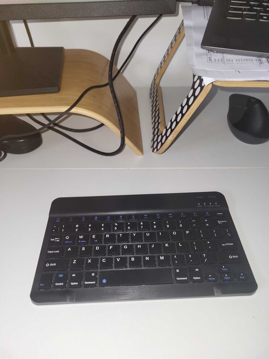 Teclado Wifi com carregador usb C