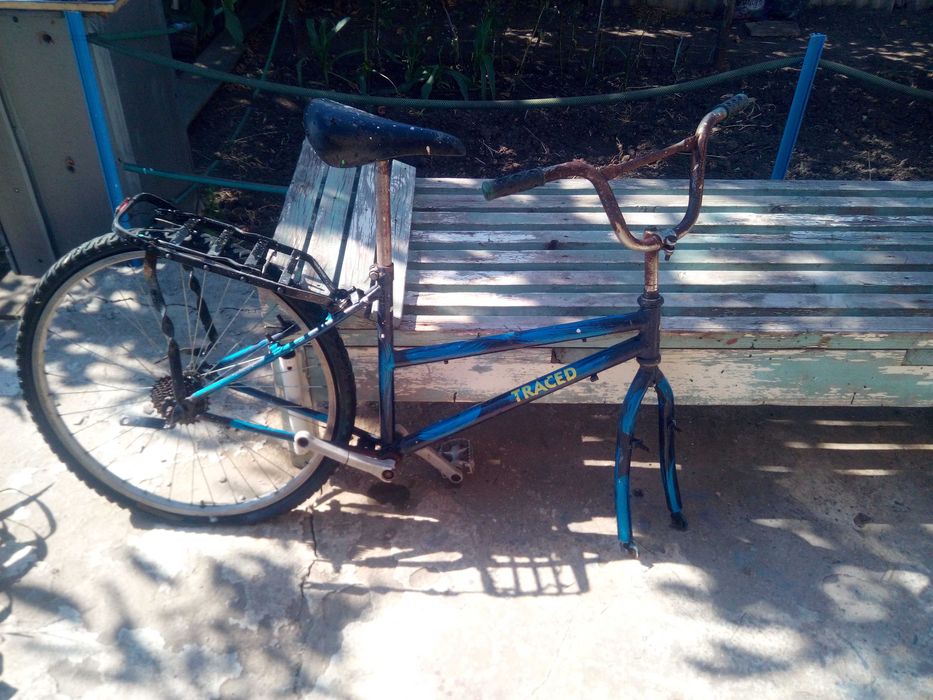 Велосипед Салют не бит, не рихтован, но крашен