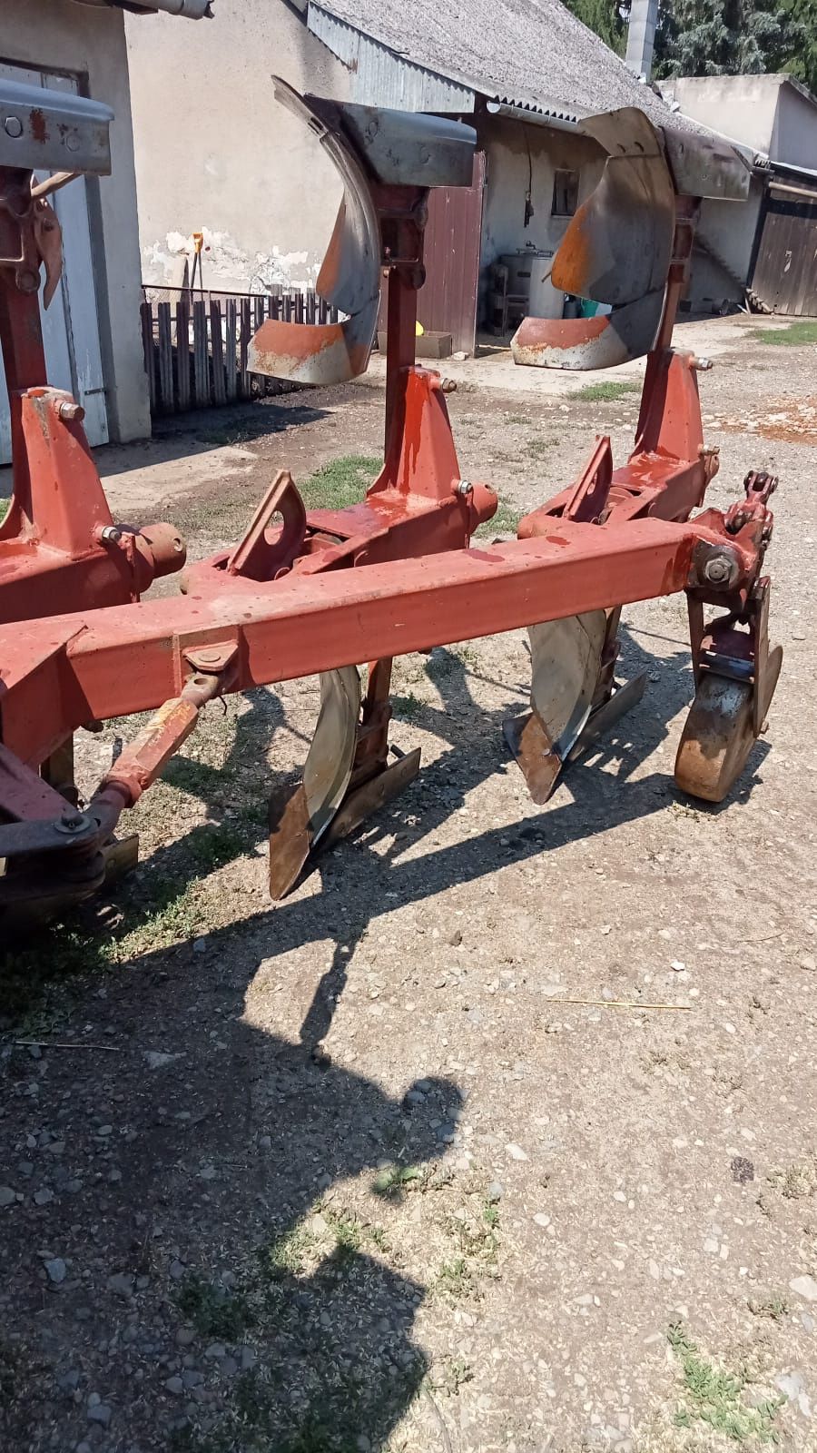 Pług obrotowy 3 skibowy