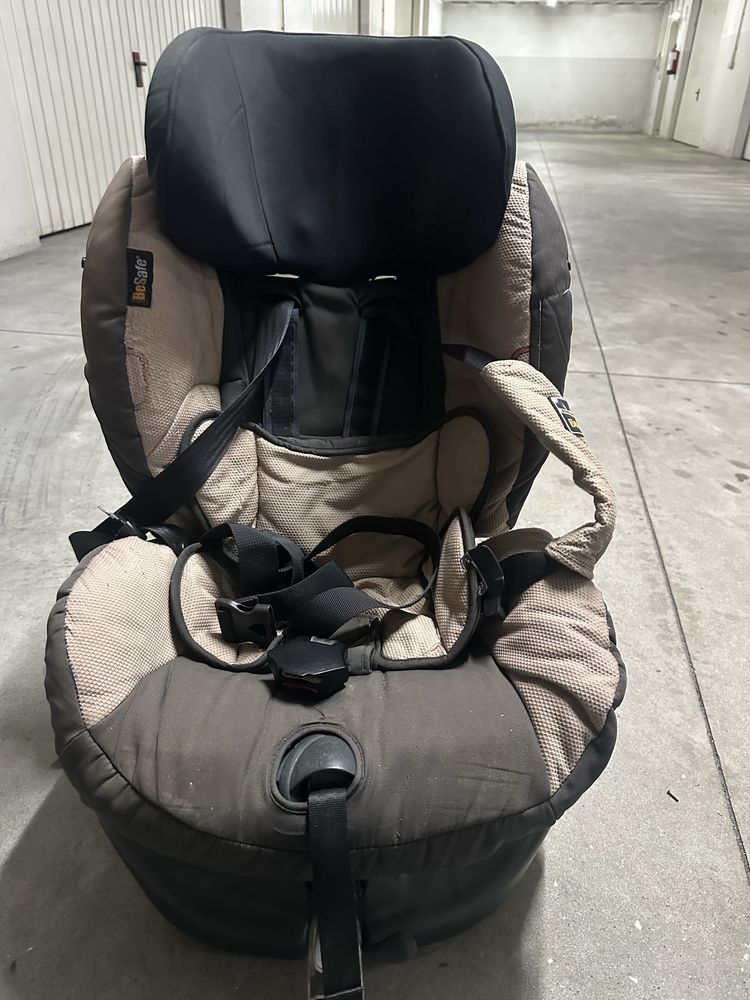 Cadeira auto de bebé