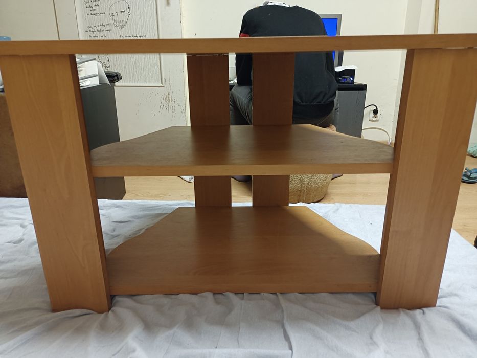 Mam do sprzedania szafkę pod telewizor