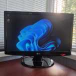 Монитор LG W2243T