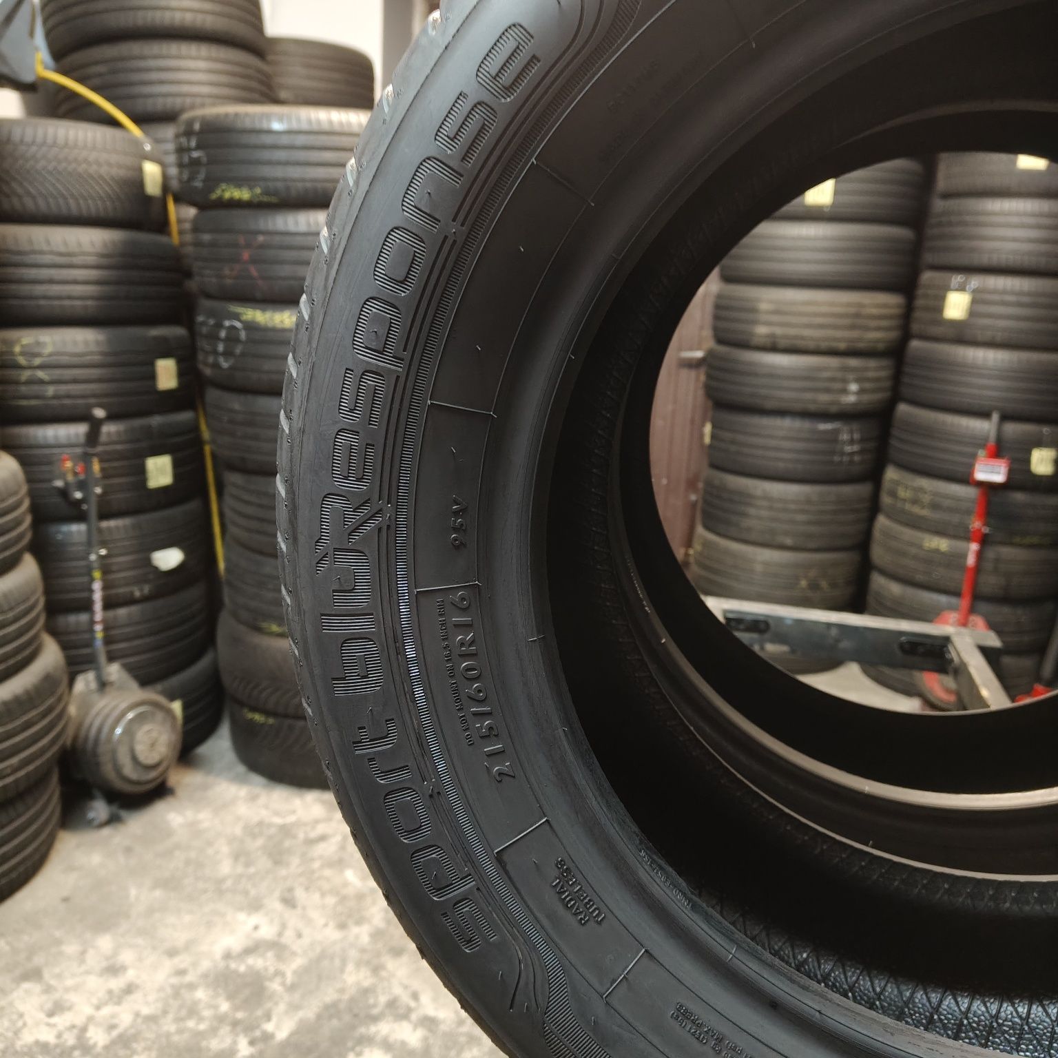 215/60/16 Sprzedam parę opon letnich Dunlop