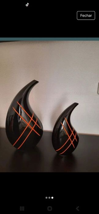 Conjunto de duas jarras como novas