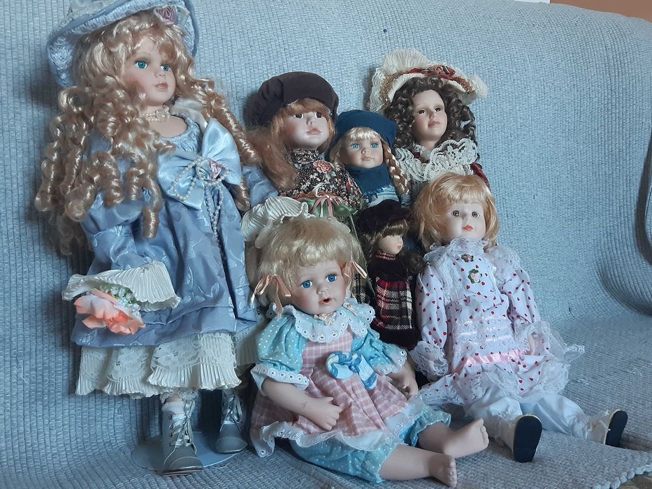 7 Bonecas de Porcelana