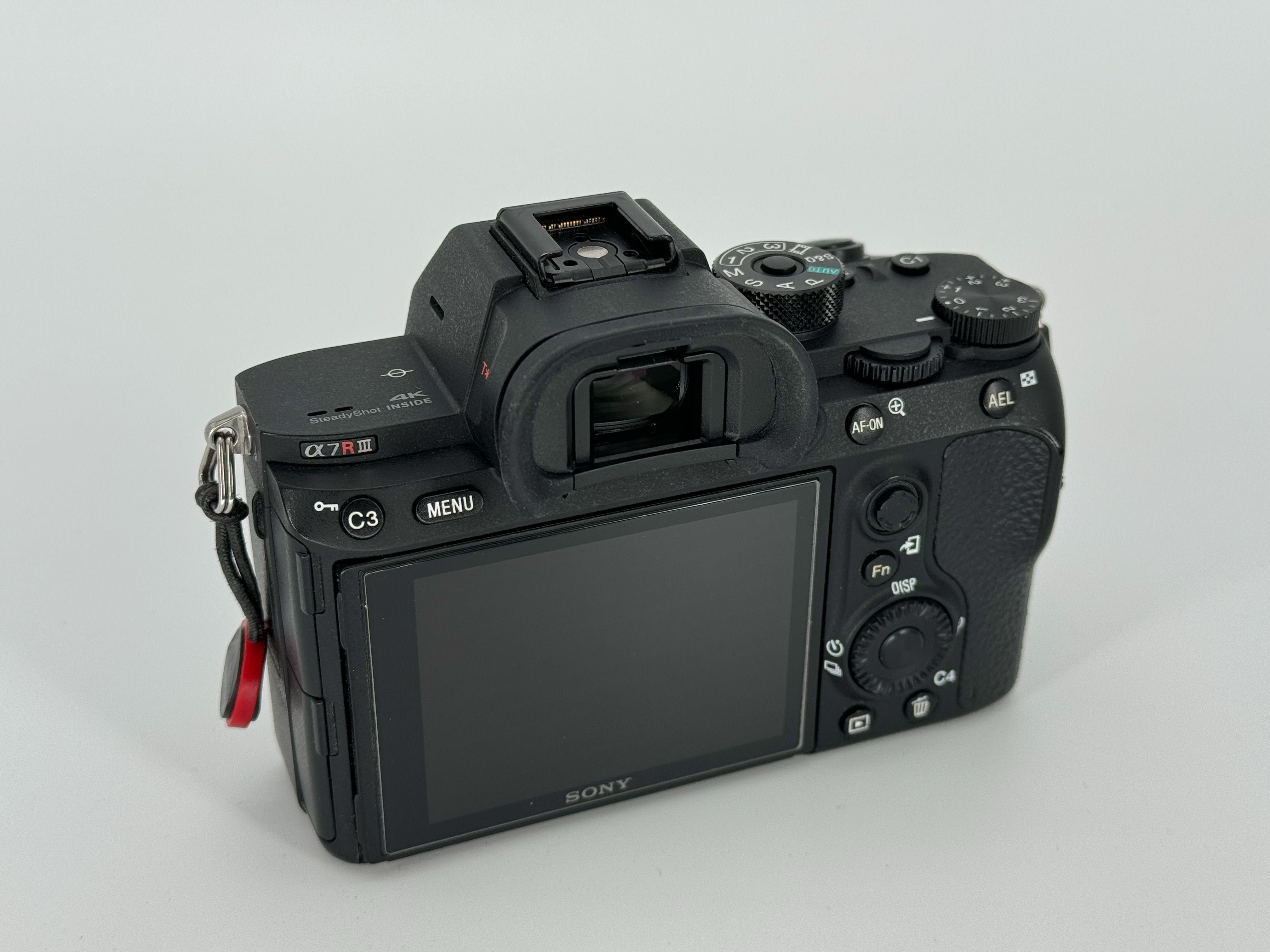 Камера Sony A7 R III - 60тисяч., повний комплект