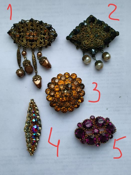 Брошь  Чехия  старая