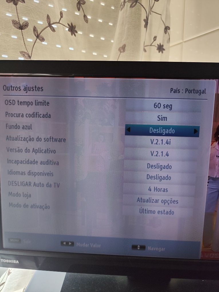 TV  Toshiba  52cm