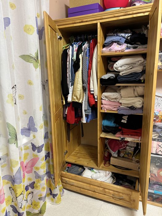 Меблі у дитячу кімнату натуральне дерево