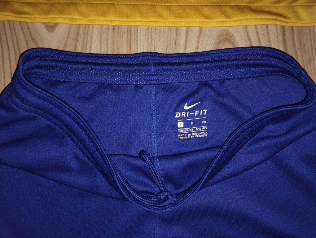 Strój piłkarski Nike 137-147 Atletico Madryt młodzieżowy komplet